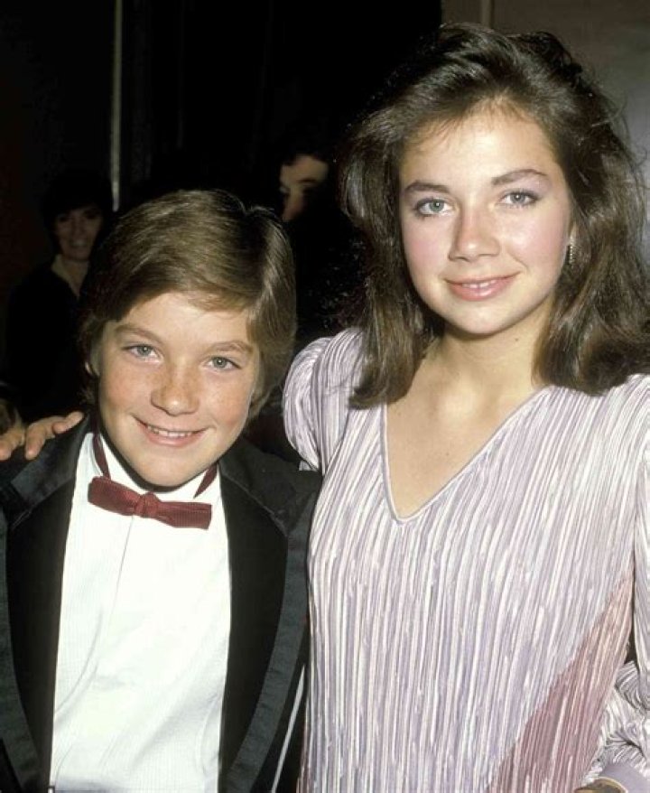 Are Justin and Justine Bateman twins? – Celebrity