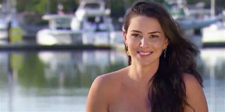 Bachelor’s Jen Saviano in Bathing Suit Announces Pregnancy  — Celebwell