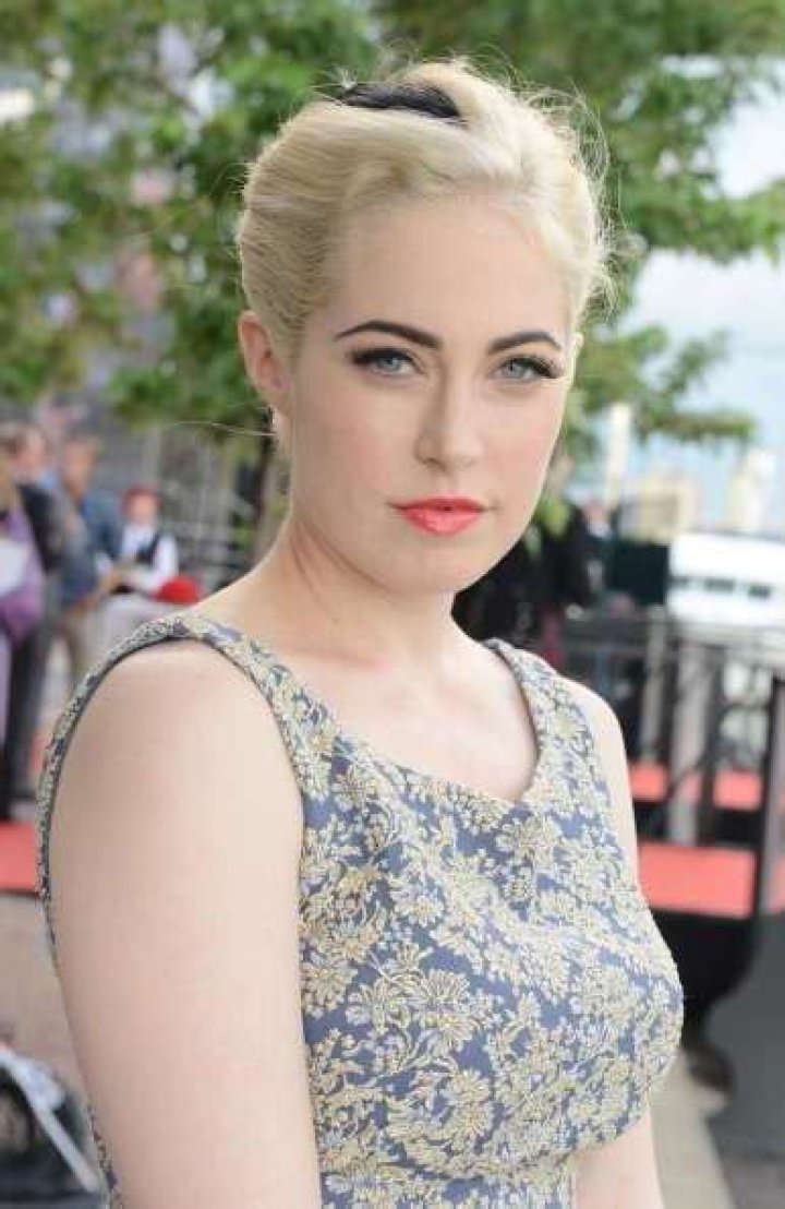 Charlotte Sullivan Bra Size, Age, Weight, Height, Measurements