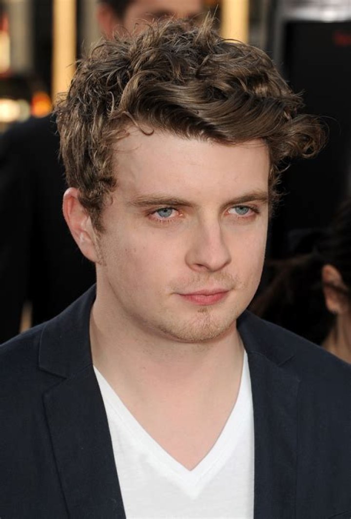 Erik Knudsen Age, Weight, Height, Measurements