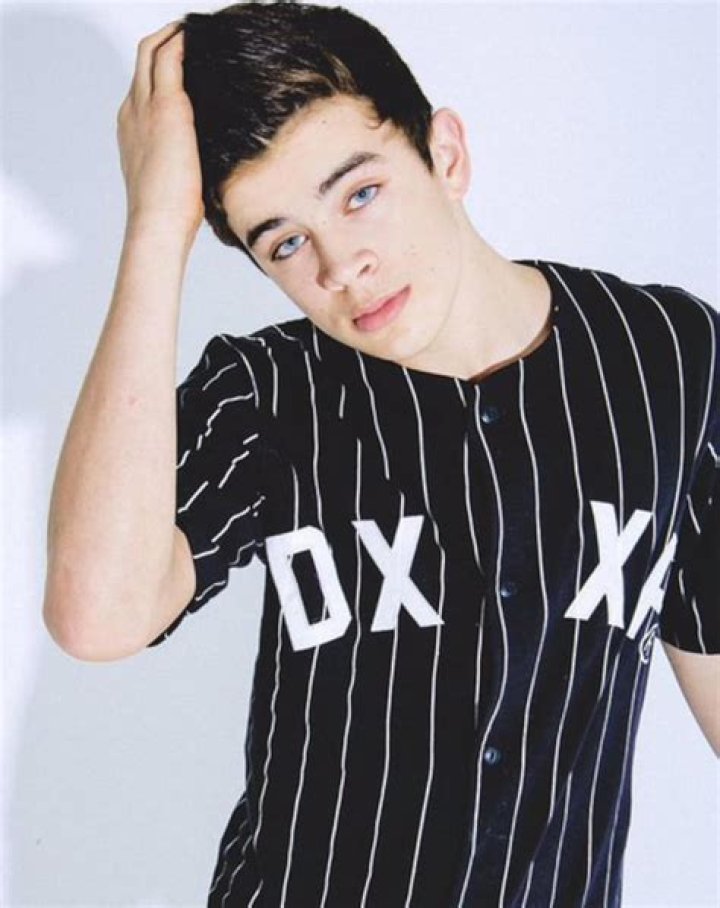 Hayes Grier Biography