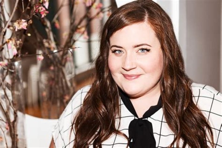 
How Much Money Does Aidy Bryant Make? Latest Income Salary
