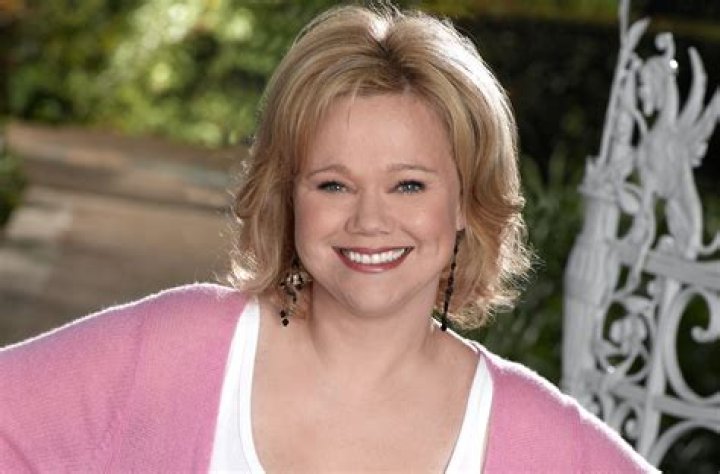 
How Much Money Does Caroline Rhea Make? Latest Income Salary
