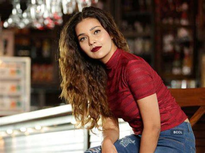 mansi srivastava hot